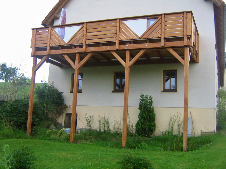 Weitere Tischlerarbeiten · Balkon mit Verglasung
